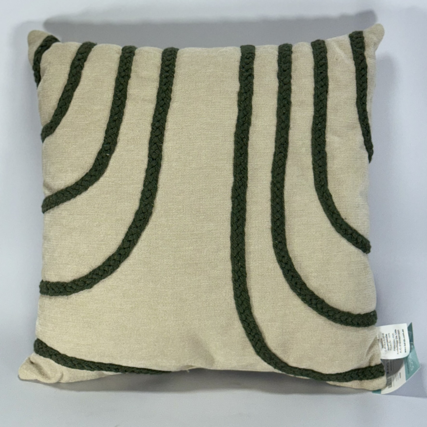 cojin-beigepatronesverde-trenza-11701.jpeg Cojines - Imagen 1