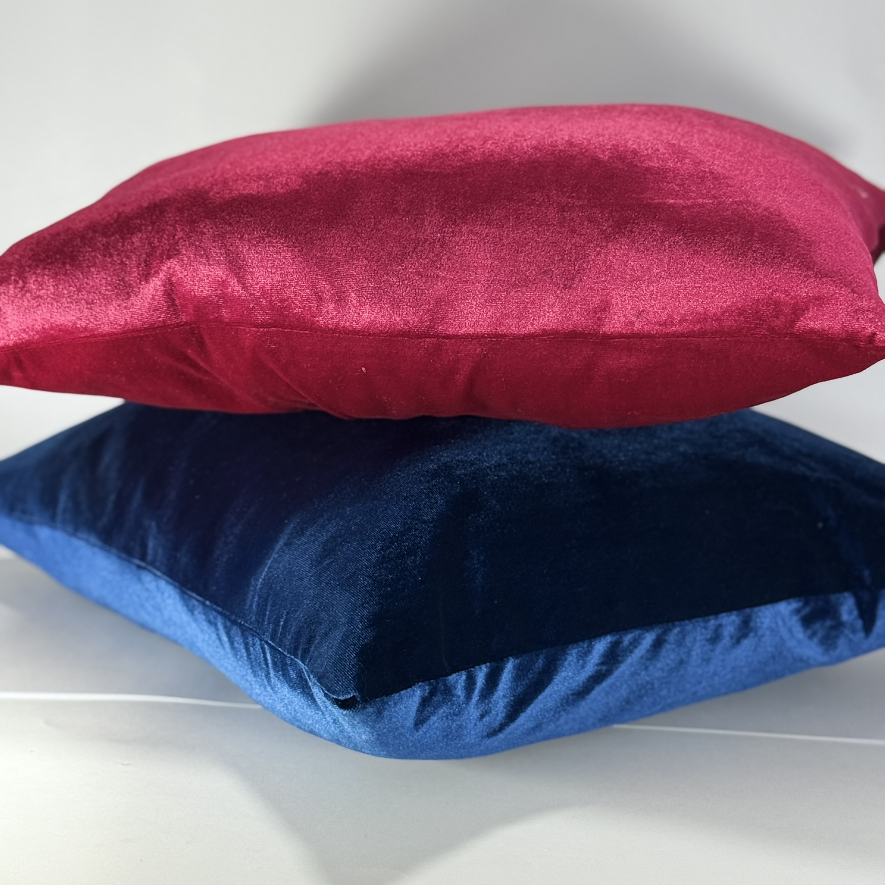 cojin-conjunto-2colores-poliester-09840.jpeg Cojines - Imagen 1