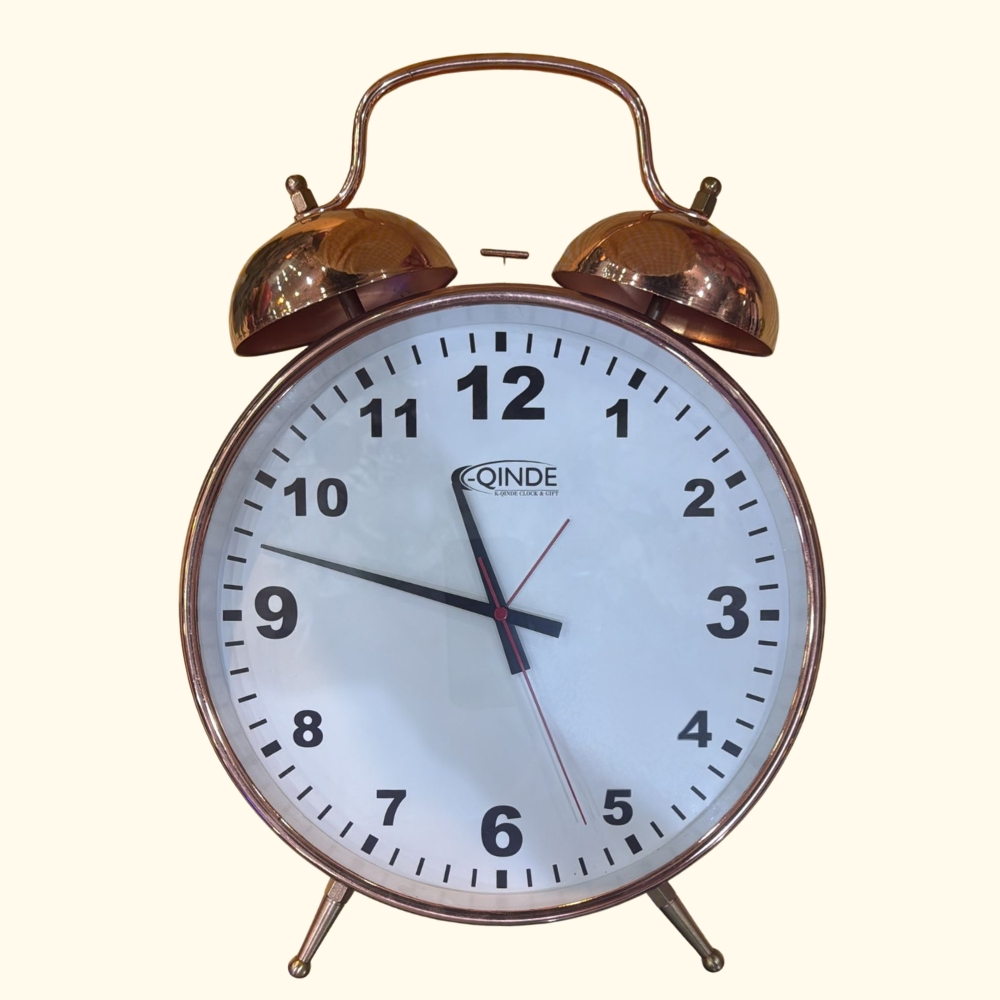 reloj-con-diseno-de-despertador-estilo-clasico-051835.jpg Reloj con diseño de despertador estilo clásico - Imagen 1
