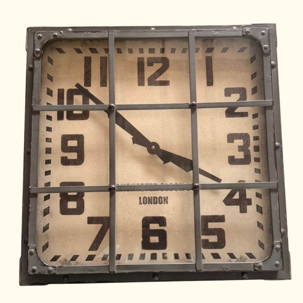 reloj-metalico-con-rejilla-protectora-071072.jpg Reloj metálico con rejilla protectora - Imagen 1