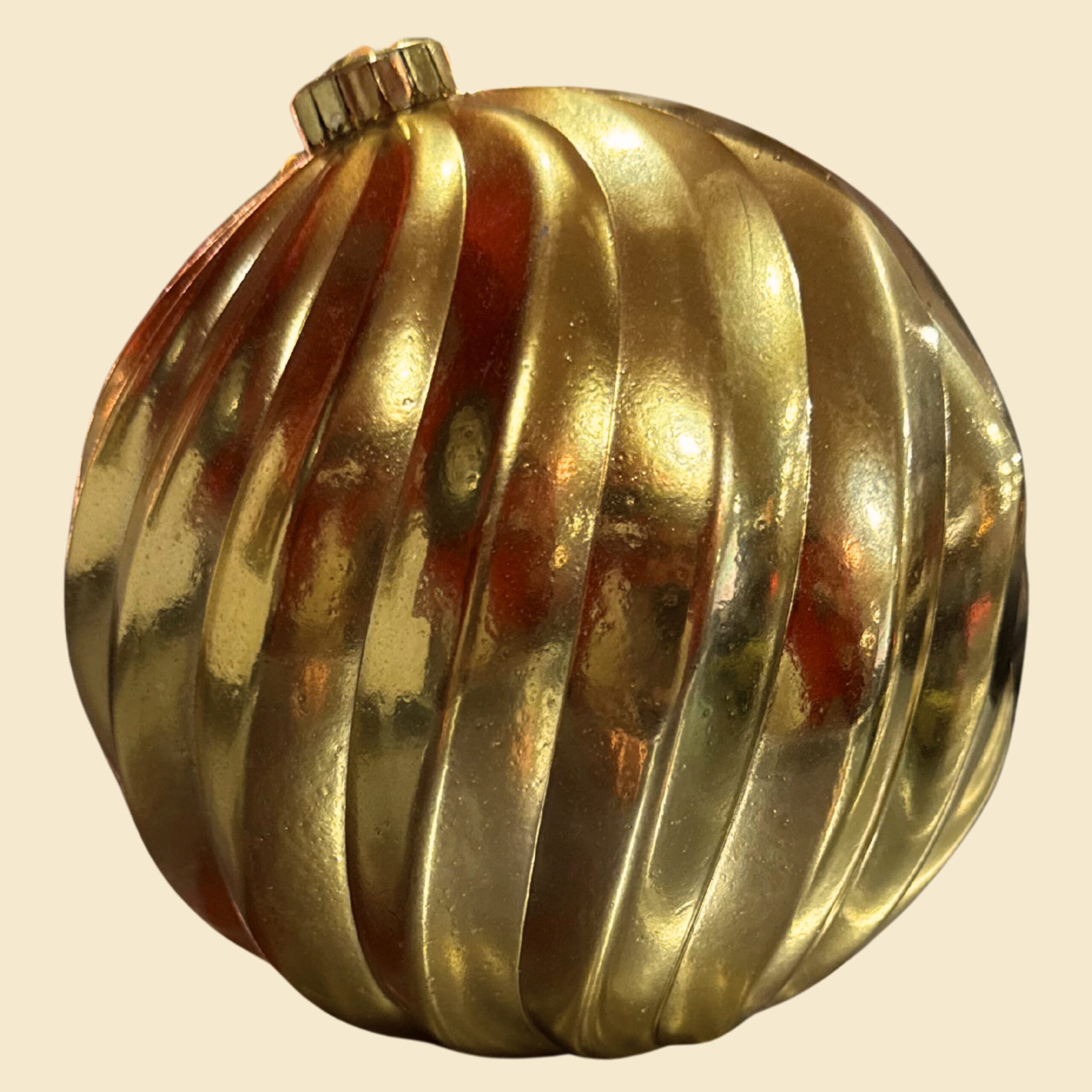 bombillo-diseno-espiral-dorado-40201.jpg Bombillo diseño espiral dorado - Imagen 1
