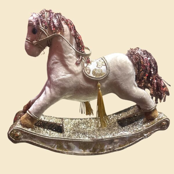 Caballo dorado