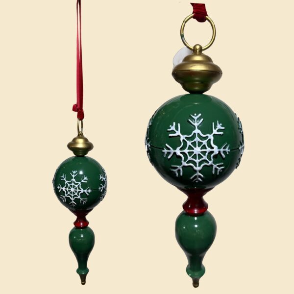 Colgante verde con copos de nieve