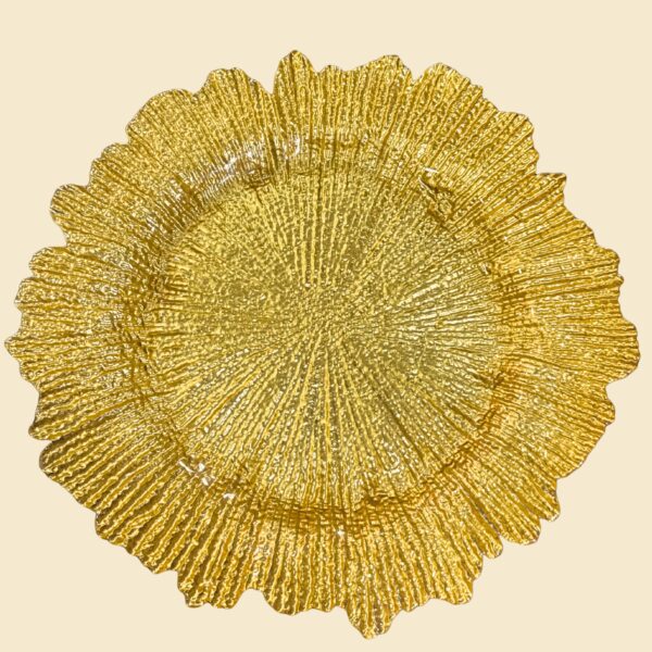 Plato base dorado textura coral