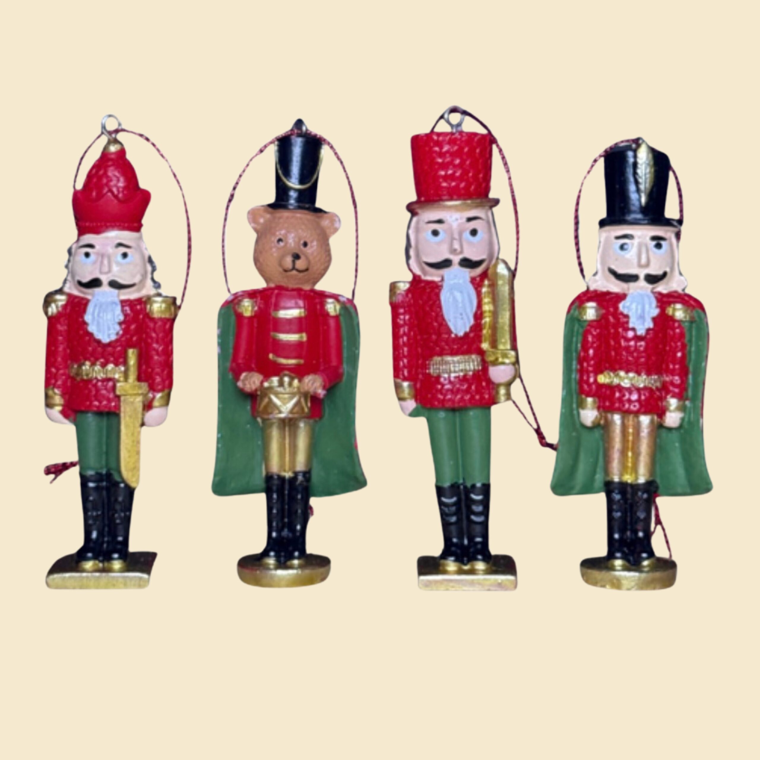 set-x4-cascanueces-colgantes-25097.jpg Set x4 cascanueces colgantes - Imagen 1